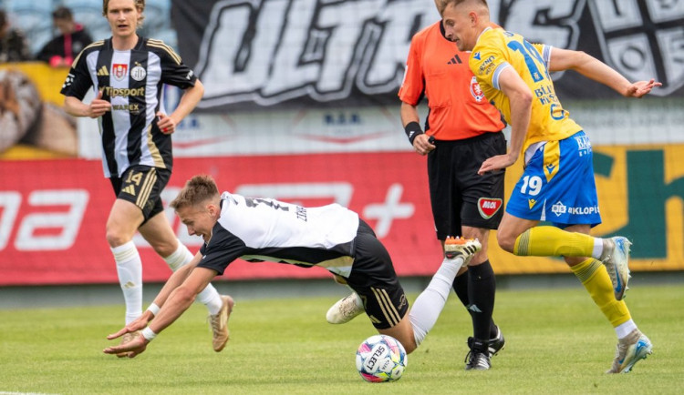 Fotbalisté Českých Budějovic v domácí ligové derniéře podlehli Teplicím 0:3