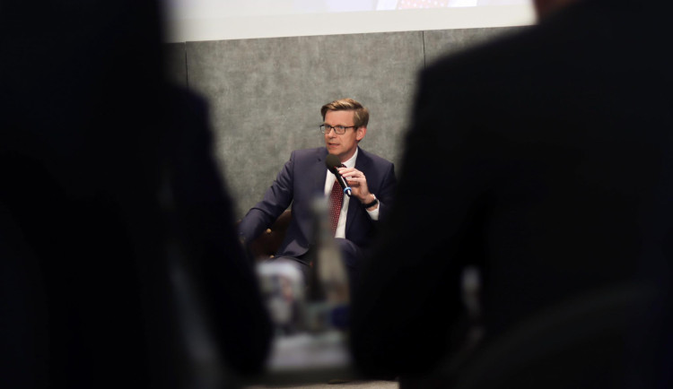 Do konce roku 2025 chceme zprovoznit 75 kilometrů nových dálnic, říká ministr dopravy