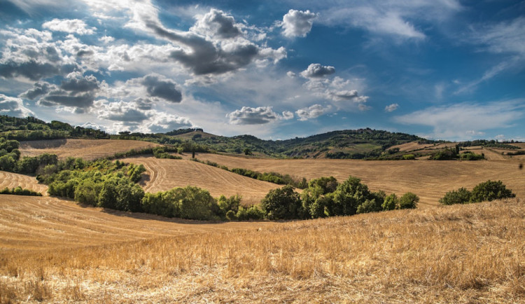 Letní počasí je zpátky. Během víkendu v Karlovarském kraji naměříme až 31 stupňů