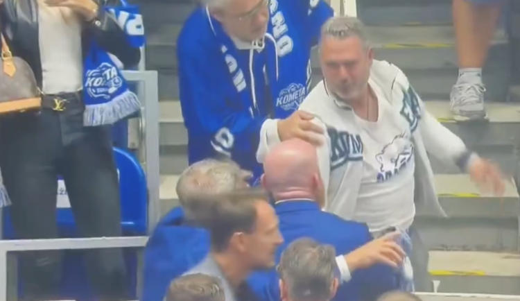 Gross i Kometa zaplatí za incident v Brně pokuty, fanoušek přijde o permanentku