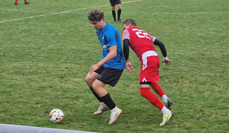 Okresnímu fotbalu na Budějovicku zatím vévodí Dříteň, zůstává bez porážky