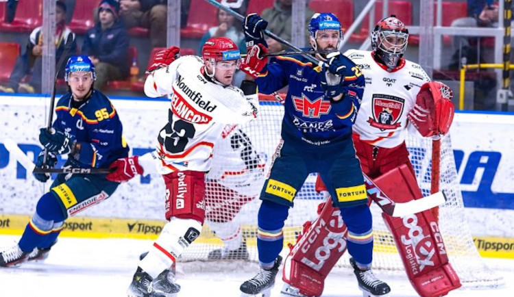 Motor na domácím ledě nestačil na Mountfield