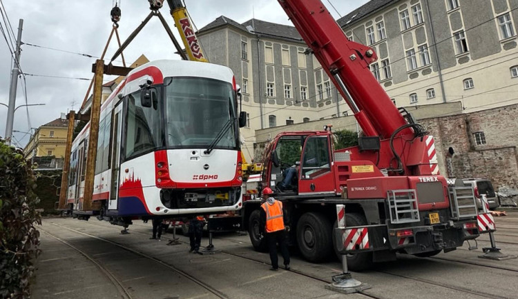 Nové tramvaje pro Olomouc. Chystá se koupě osmi moderních vozů
