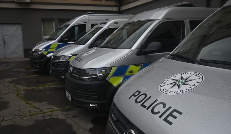 Kriminalisté zadrželi v Jihlavě dvě osoby. Mezi nimi i ředitelku centra sociálních služeb