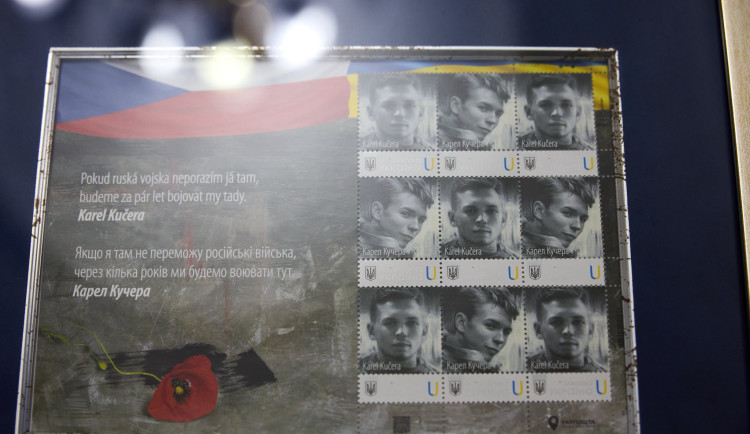 Ukrajina vydala známky s Karlem Kučerou, českým dobrovolníkem, který padl u Bachmutu