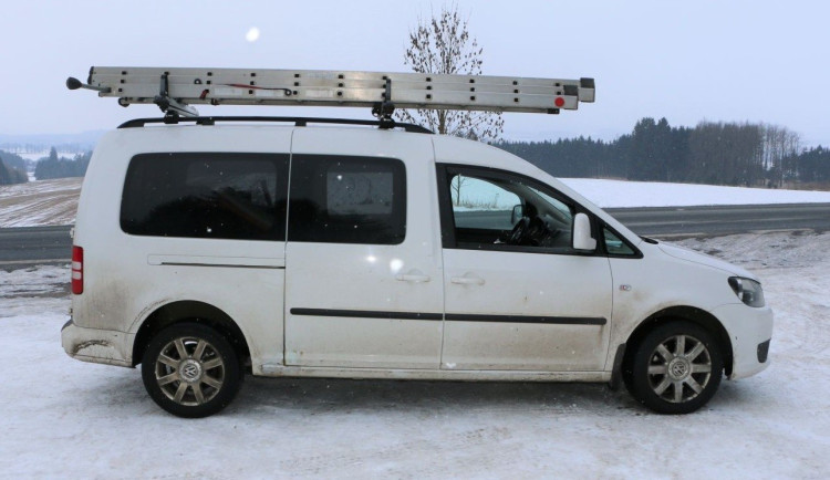 Kradené auto policisté našli za necelou hodinu. Řidička je podezřelá z pěti trestných činů