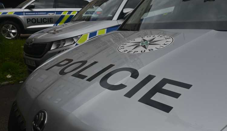 Dívka v Jihlavě po sexuálním útoku plakala, podezřelého muže policisté rychle našli