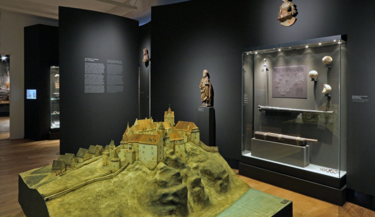 VIDEO: Muzeum Karlovy Vary rozpohybovalo pomocí umělé inteligence své exponáty