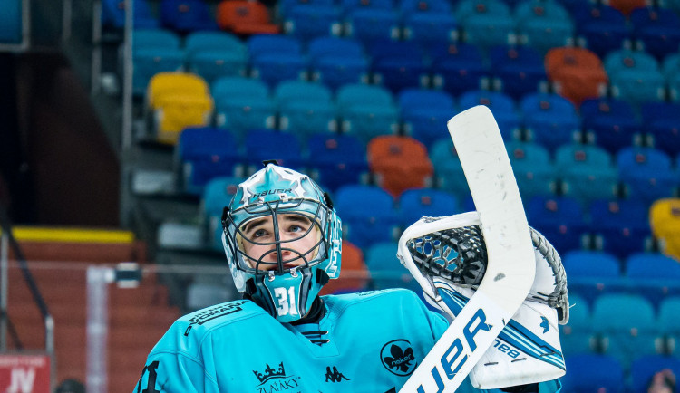 Vedení karlovarských hokejistů uplatnilo opci na brankáře Krále