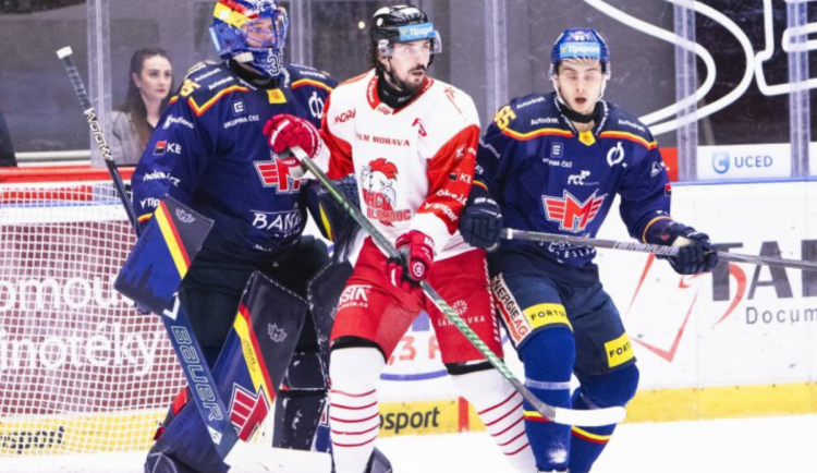 Nepovedený vstup do třetí třetiny zmařil naděje. Motor prohrál s Olomoucí 2:3