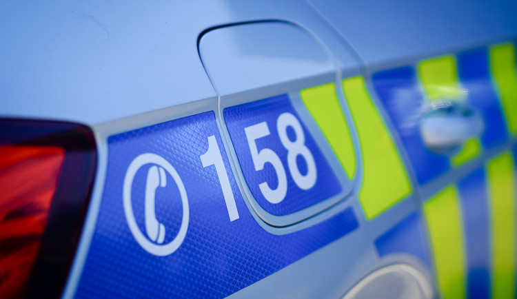 Nehoda dvou aut uzavřela silnici mezi Vodňany a Protivínem, tři lidé jsou zranění