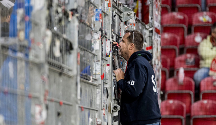 Zbyněk Müller, SLO Sigmy před sektorem fanoušků