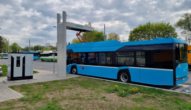 Čtyři dobíjecí stanoviště za 160 milionů. Olomouc se chystá na flotilu elektrobusů