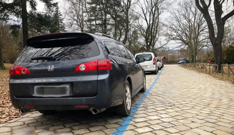 Lidé v petici odmítají rozšiřování modrých zón. Připomínky bereme vážně, říká město