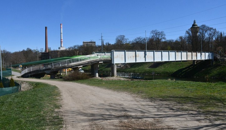 Lávka přes Mži ve Štruncových sadech bude do podzimu uzavřená. Začíná rekonstrukce