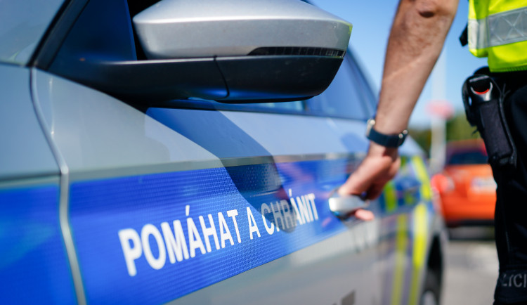 Mladík z Hodonínska si přivydělával jako taxikář. Cestující ho omámili a obrali