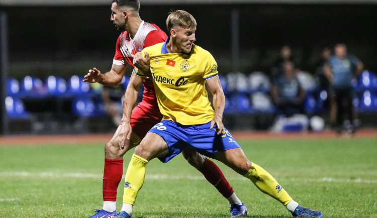 Beru to jako velké dobrodružství, říká první český fotbalista v Kyrgyzstánu.