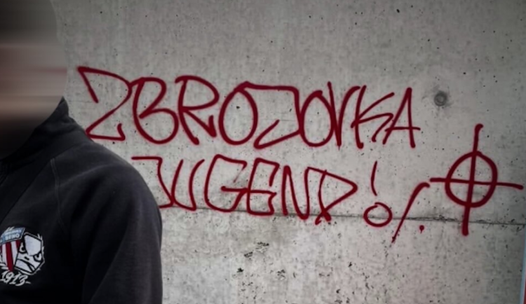 Zbrojovka Jugend. Chování části fotbalových fanoušků otevírá debatu o extremismu